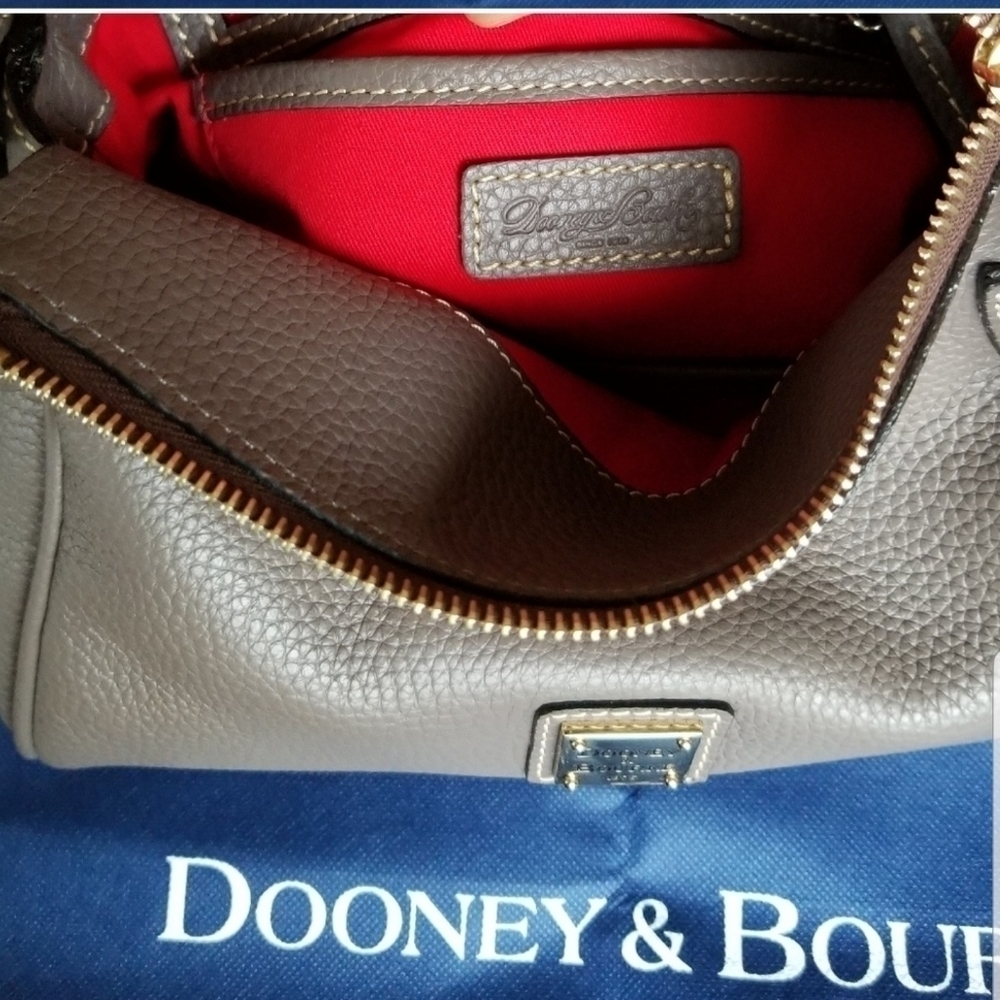 DOONEY & BOURKE COVERTABLE NWT DESIGNER PURSE - Picture 6 of 8
